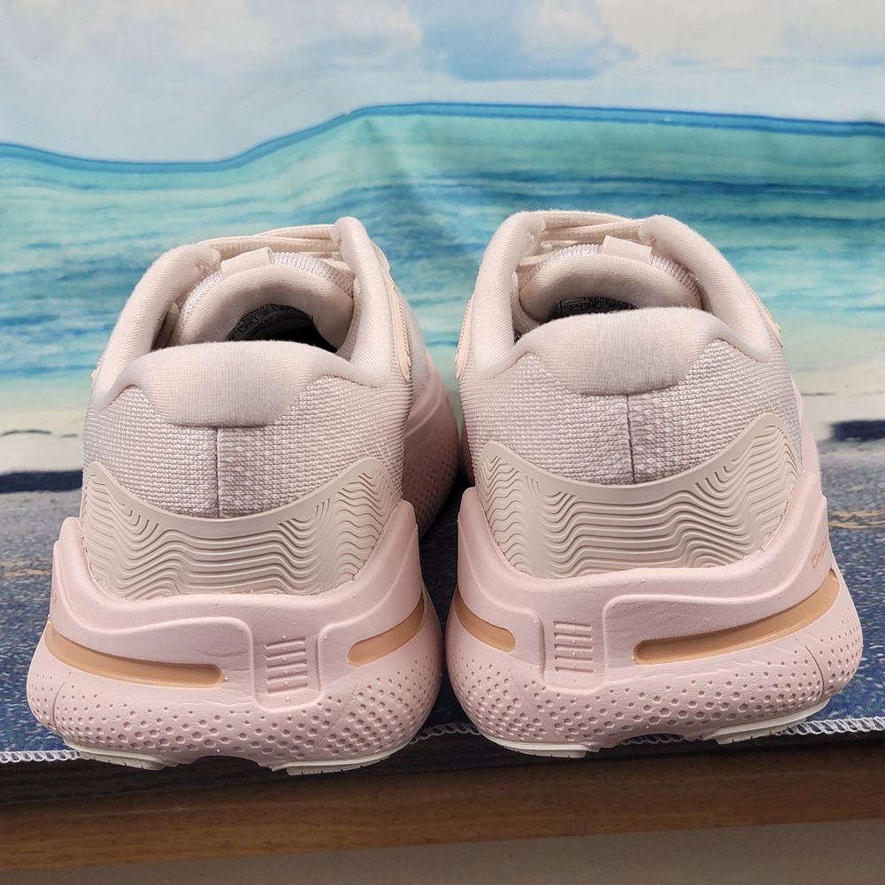 Brooks Ghost Max Crystal Gray/White Tuscany Colorway Womens 7 - Picture 9 of 11